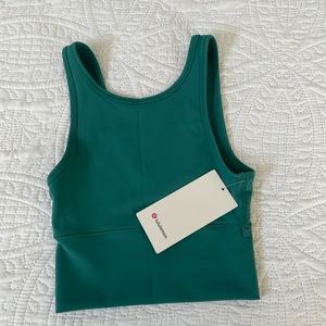 Lululemon Power Pivot Tank Top 
Everlux size 2